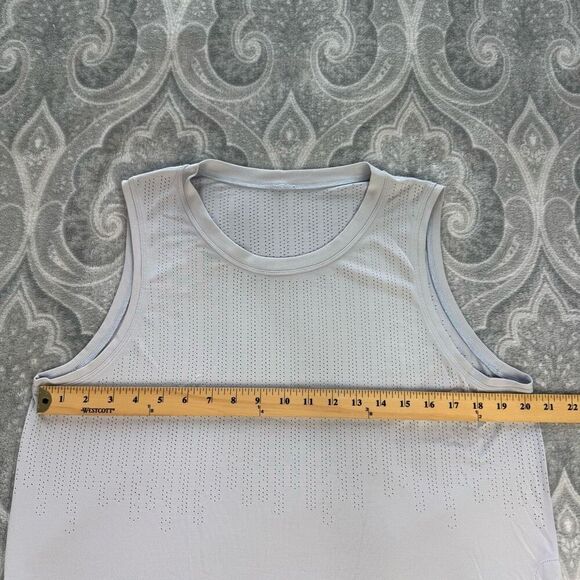 Womens Lululemon Train to Be Tank - Picture 5 of 5